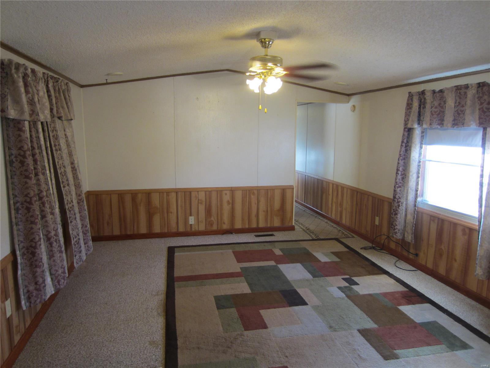 133 Quarry Road Eldred, IL 62027 - Photo 5 of 25