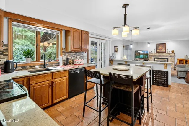 $540,000 | 53 Sonat Road, Clifton Park, NY 12065