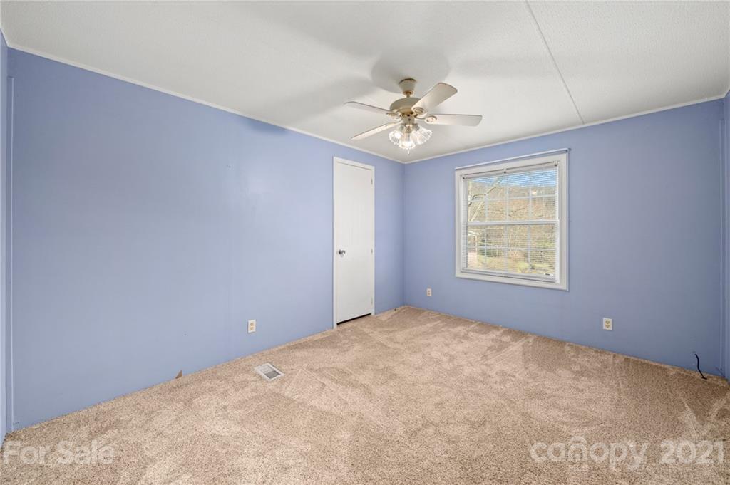 180 Austin Road Clyde, NC 28721 - Photo 15 of 24