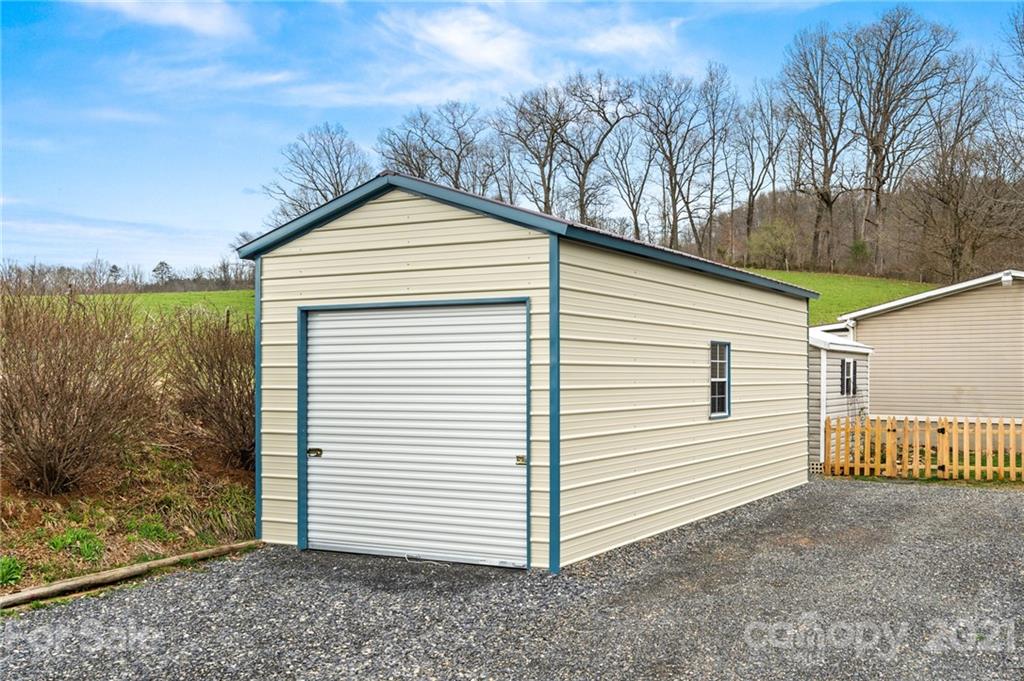 180 Austin Road Clyde, NC 28721 - Photo 20 of 24