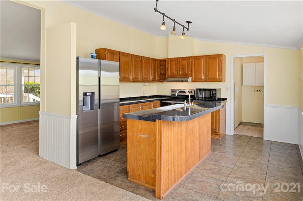 180 Austin Road Clyde, NC 28721 - Photo 8 of 24