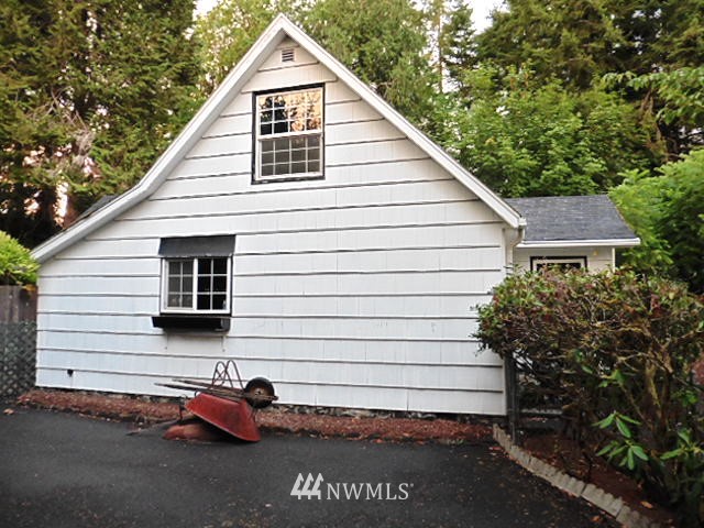 4947 Lemon Road Northeast Olympia, WA 98506 - Photo 8 of 14 Gallery Image 8