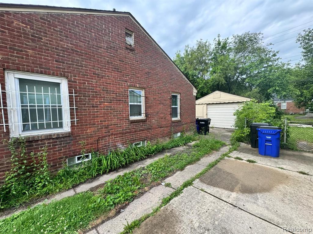 20447 Meyers Road Detroit, MI 48235 - Photo 27 of 29