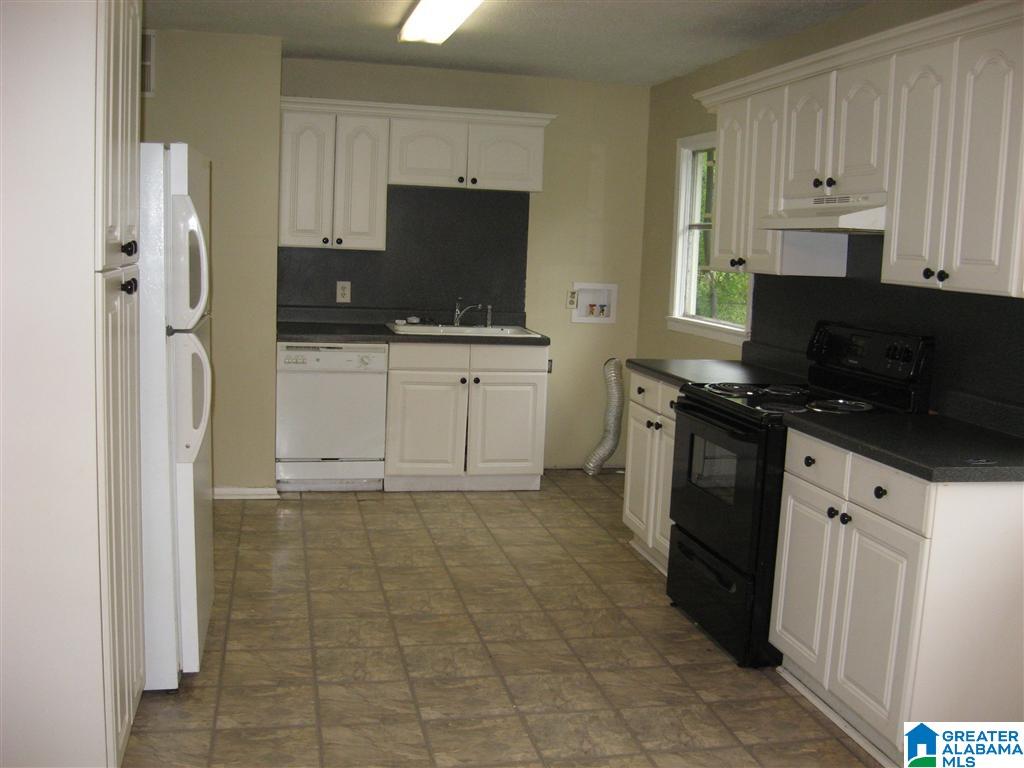 2216 Rocky Ridge Road Birmingham, AL 35216 - Photo 3 of 7