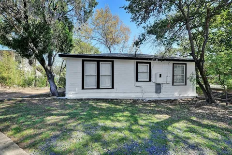 a front view of house with yard