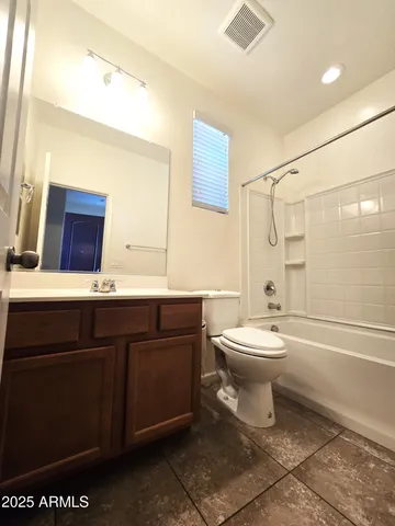 $2,295 | 3931 East Narrowleaf Drive, Gilbert, AZ 85298