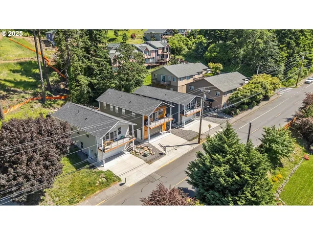 a picture of city view