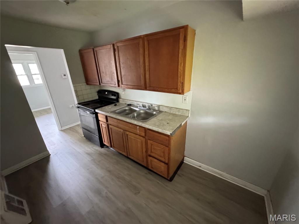 252 Midlothian Road St. Louis, MO 63137 - Photo 3 of 11