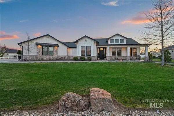 $1,099,000 | 15111 Pinehurst Way, Caldwell, ID 83607