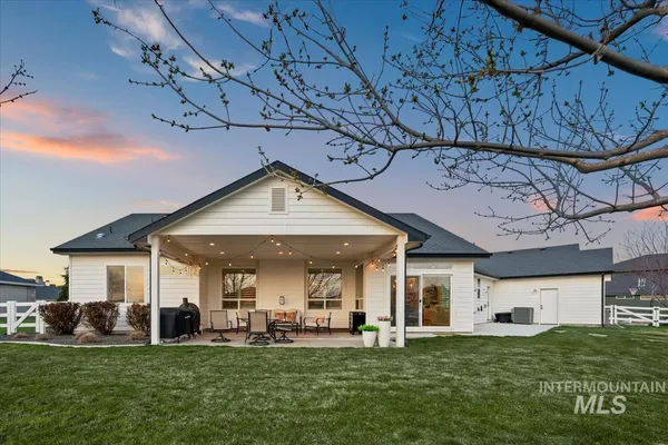 $1,099,000 | 15111 Pinehurst Way, Caldwell, ID 83607