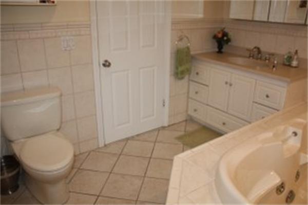 660 Rathbun Street Blackstone, MA 01504 - Photo 11 of 30