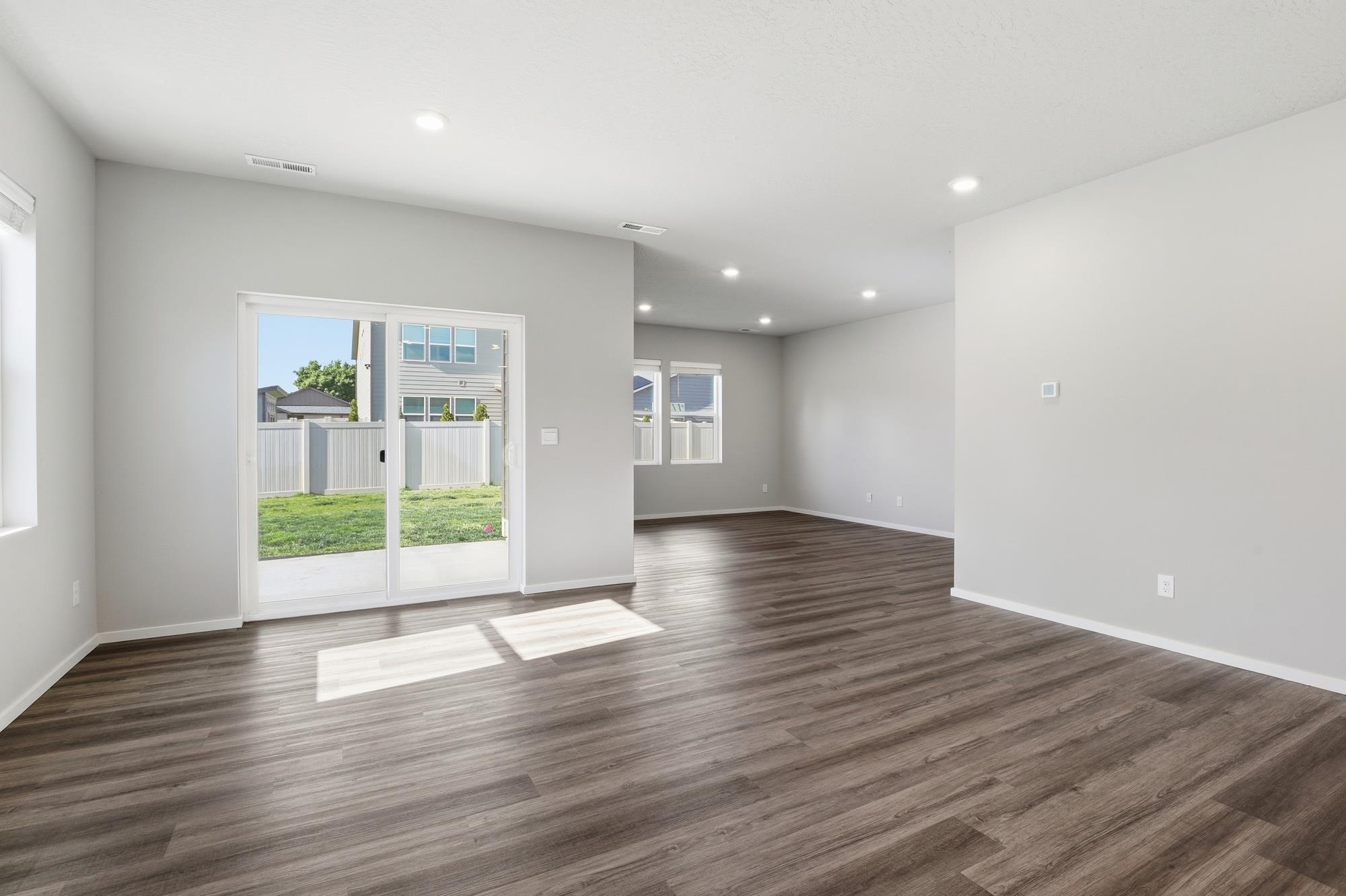 5914 West Georgetown Lane Spokane, WA 99208 - Photo 17 of 44