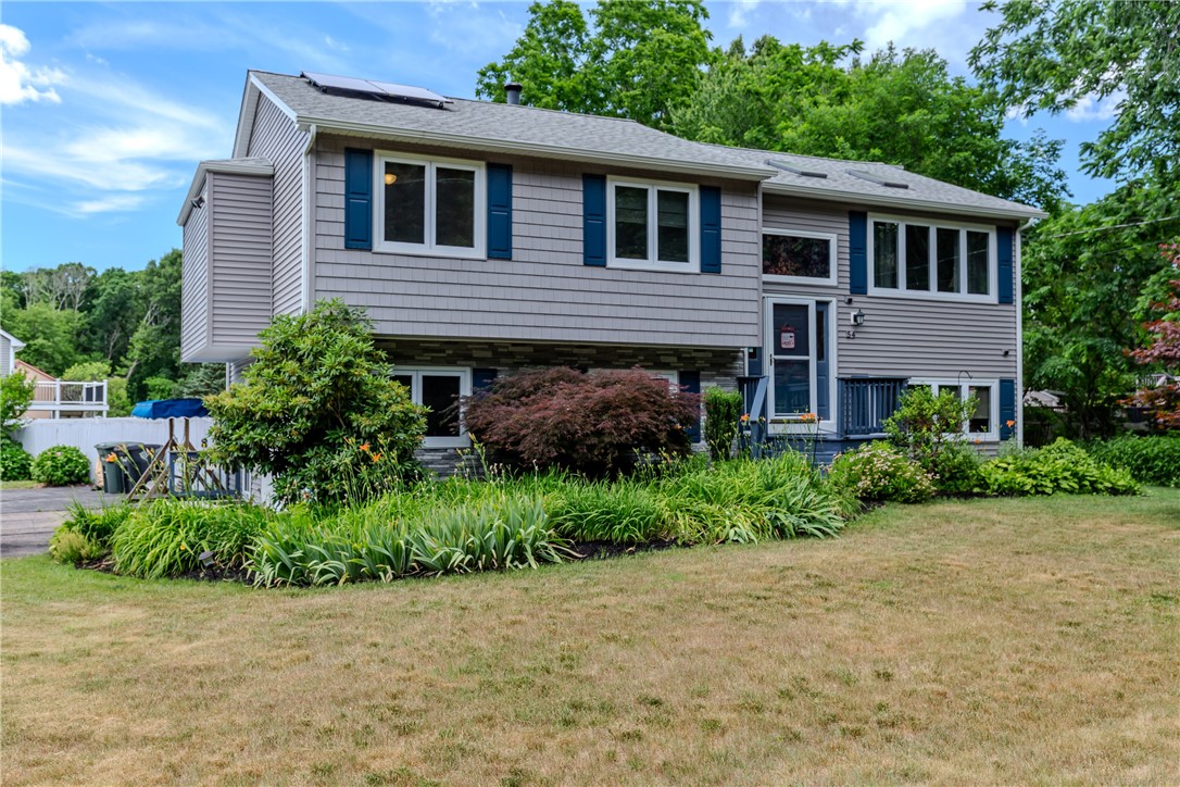 54 Colvintown Road Coventry, RI 02816 - Photo 4 of 50