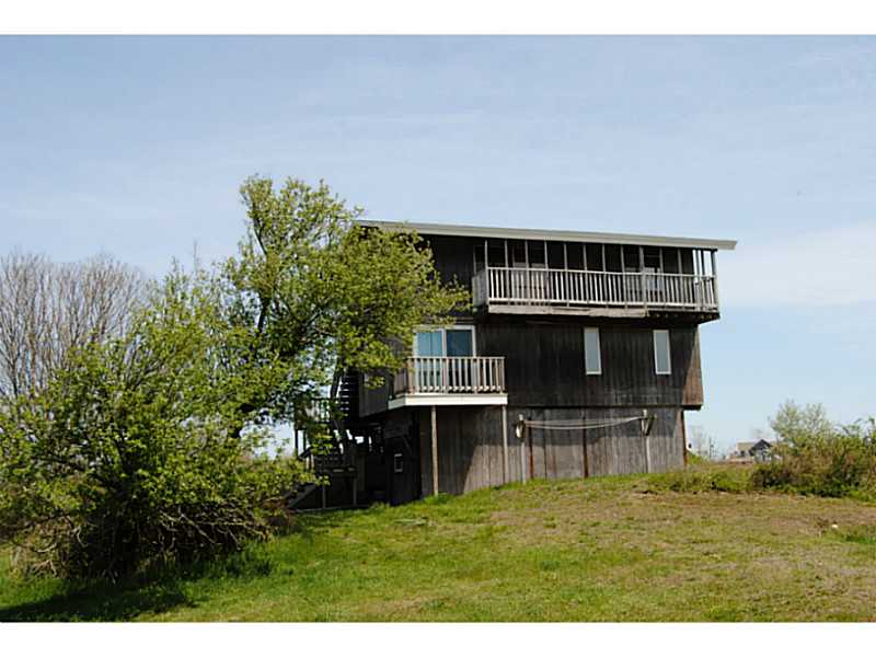480 Old Town Road Block Island, RI 02807 - Photo 4 of 16 Exterior Back.