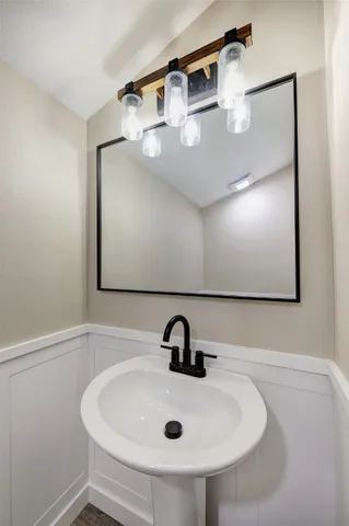 a close view of sink