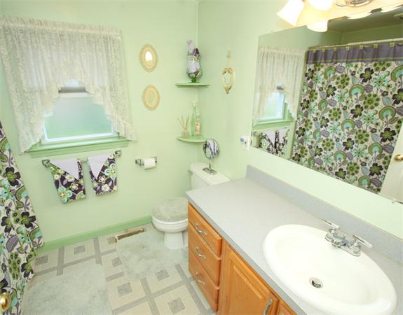 78 Indian Road Waltham, MA 02451 - Photo 10 of 13 Gallery Image 10