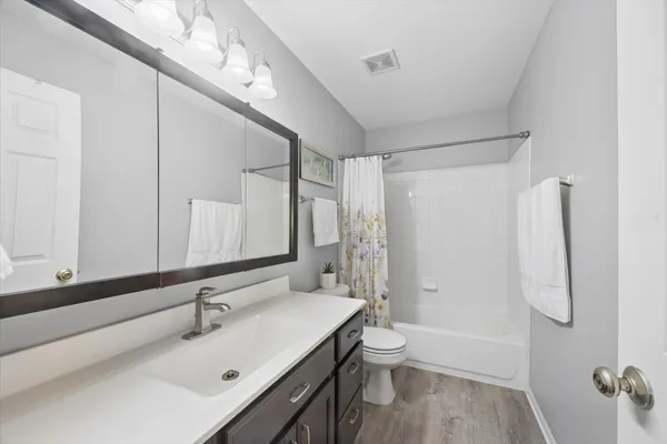 $489,000 | 1880 Bluestem Circle, Aurora, IL 60504