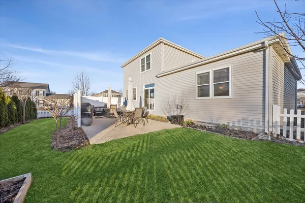 $489,000 | 1880 Bluestem Circle, Aurora, IL 60504