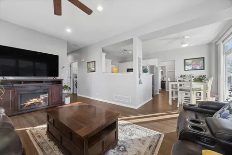 $499,000 | 1880 Bluestem Circle, Aurora, IL 60504