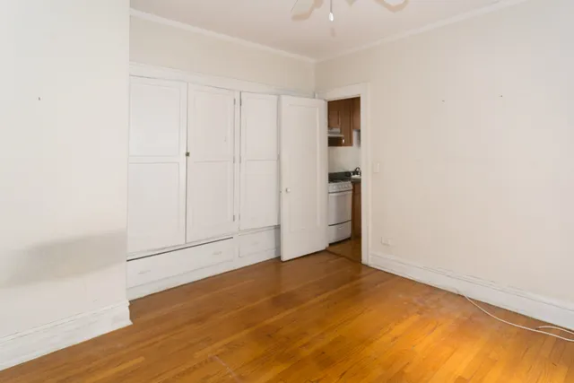 $1,977 | 441 West Melrose Street, Unit 3B, Chicago, IL 60657