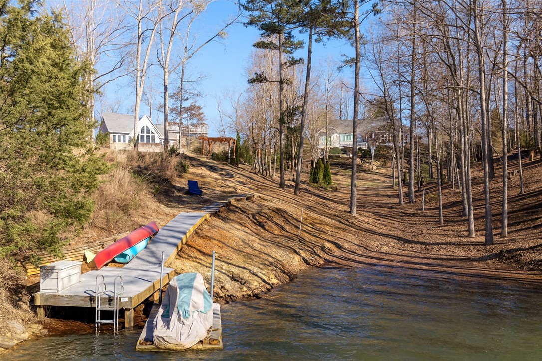 603 Lighthouse Court Seneca, SC 29672 - Photo 2 of 44