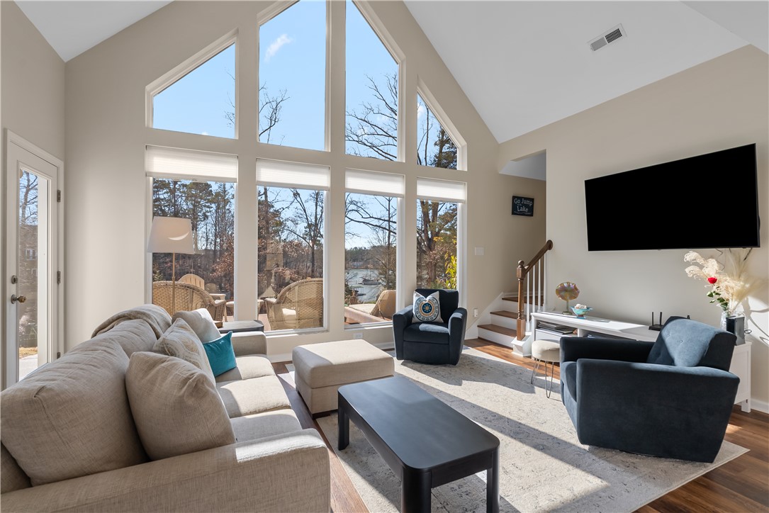 603 Lighthouse Court Seneca, SC 29672 - Photo 7 of 44