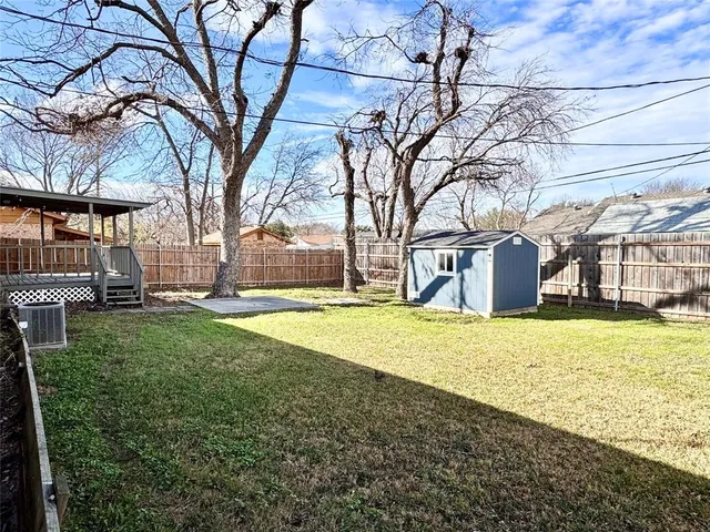 a house view with outdoor space