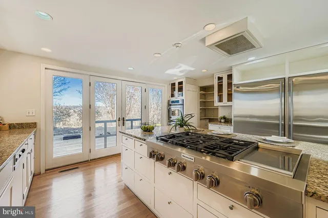 $1,295,000 | 831 Hillside Road, Lutherville-Timonium, MD 21093