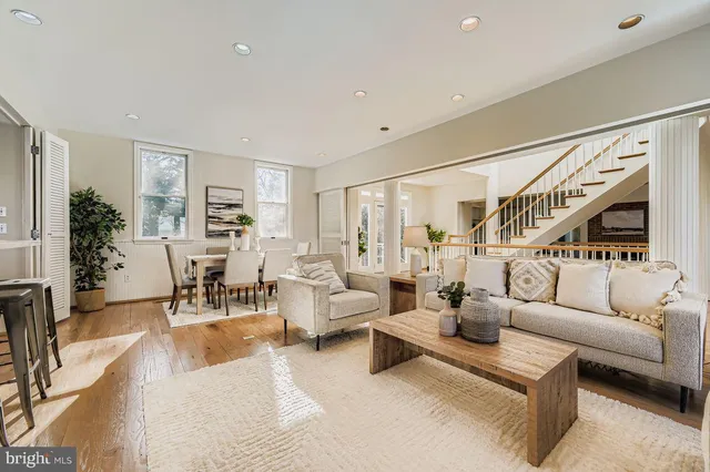 $1,295,000 | 831 Hillside Road, Lutherville-Timonium, MD 21093