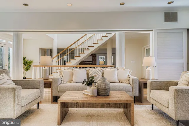 $1,295,000 | 831 Hillside Road, Lutherville-Timonium, MD 21093