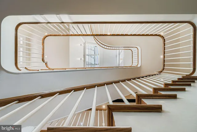 $1,295,000 | 831 Hillside Road, Lutherville-Timonium, MD 21093