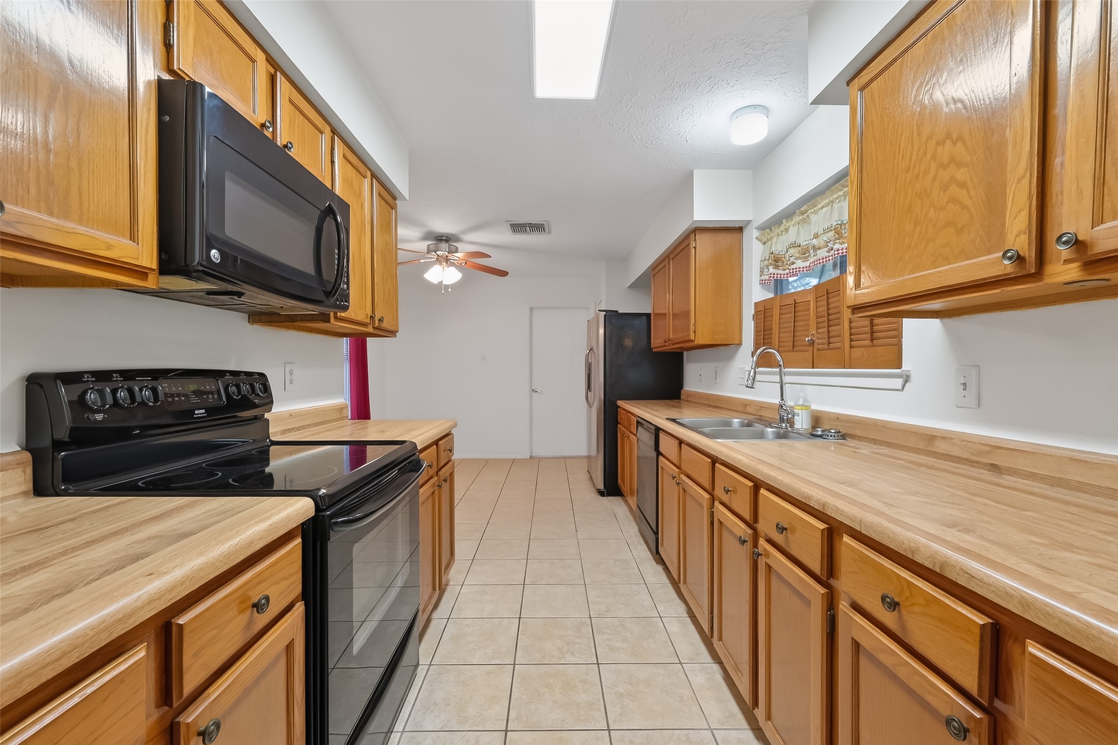 21623 Crescent Heights Street Spring, TX 77388 - Photo 12 of 31