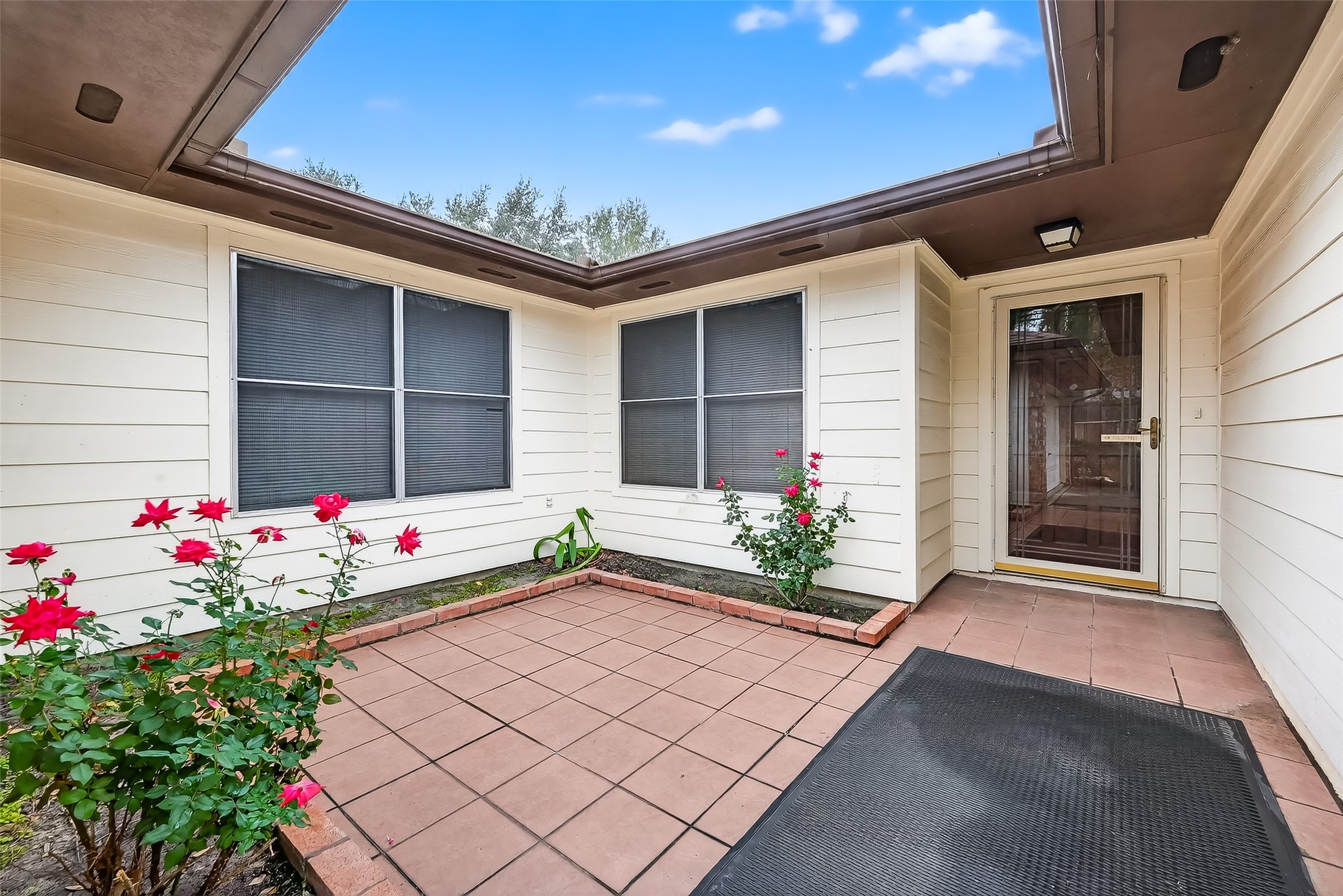 21623 Crescent Heights Street Spring, TX 77388 - Photo 3 of 31