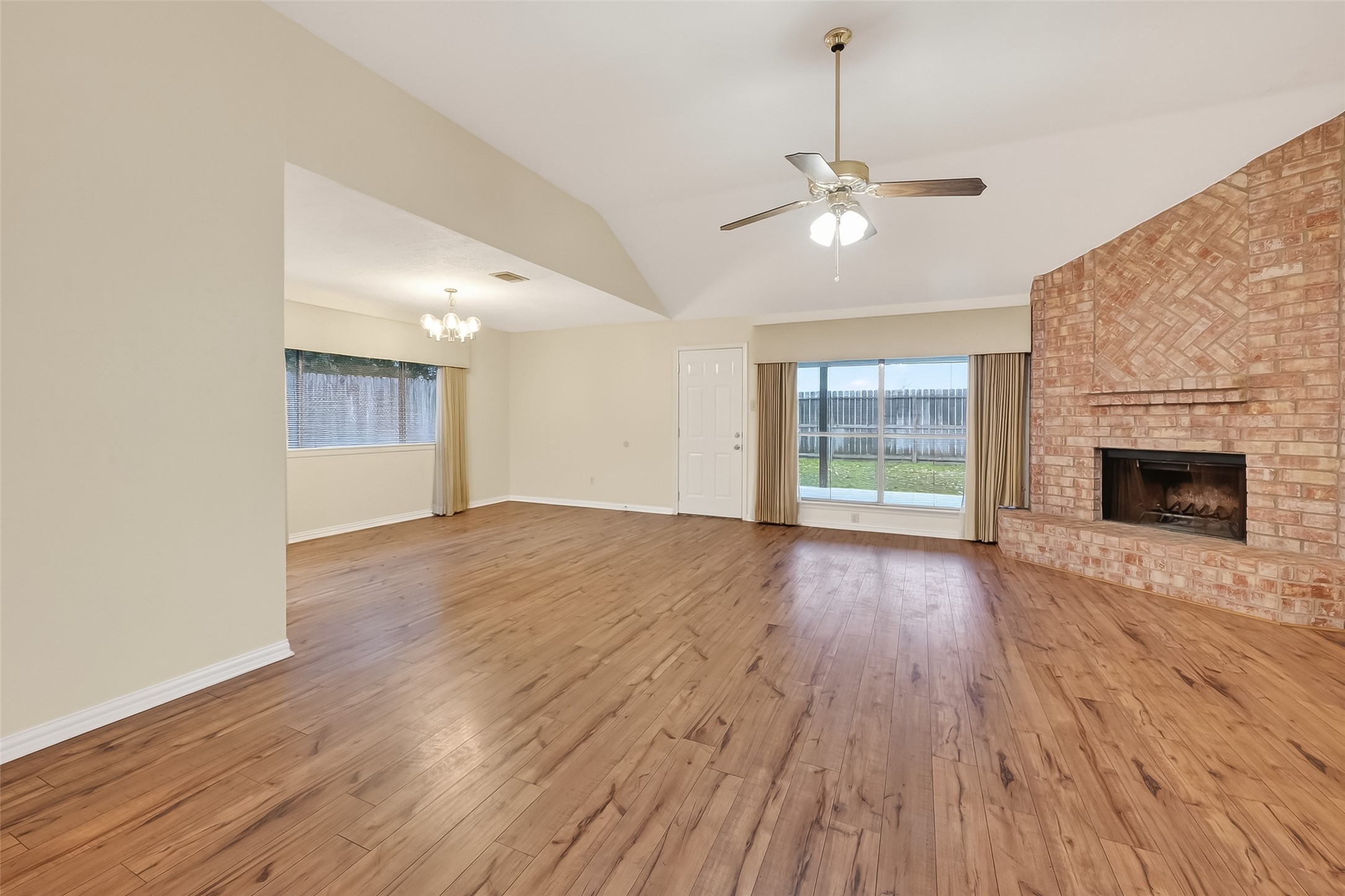 21623 Crescent Heights Street Spring, TX 77388 - Photo 5 of 31