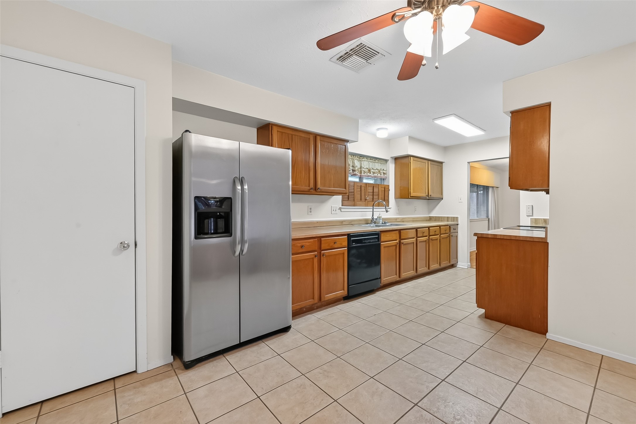 21623 Crescent Heights Street Spring, TX 77388 - Photo 10 of 31