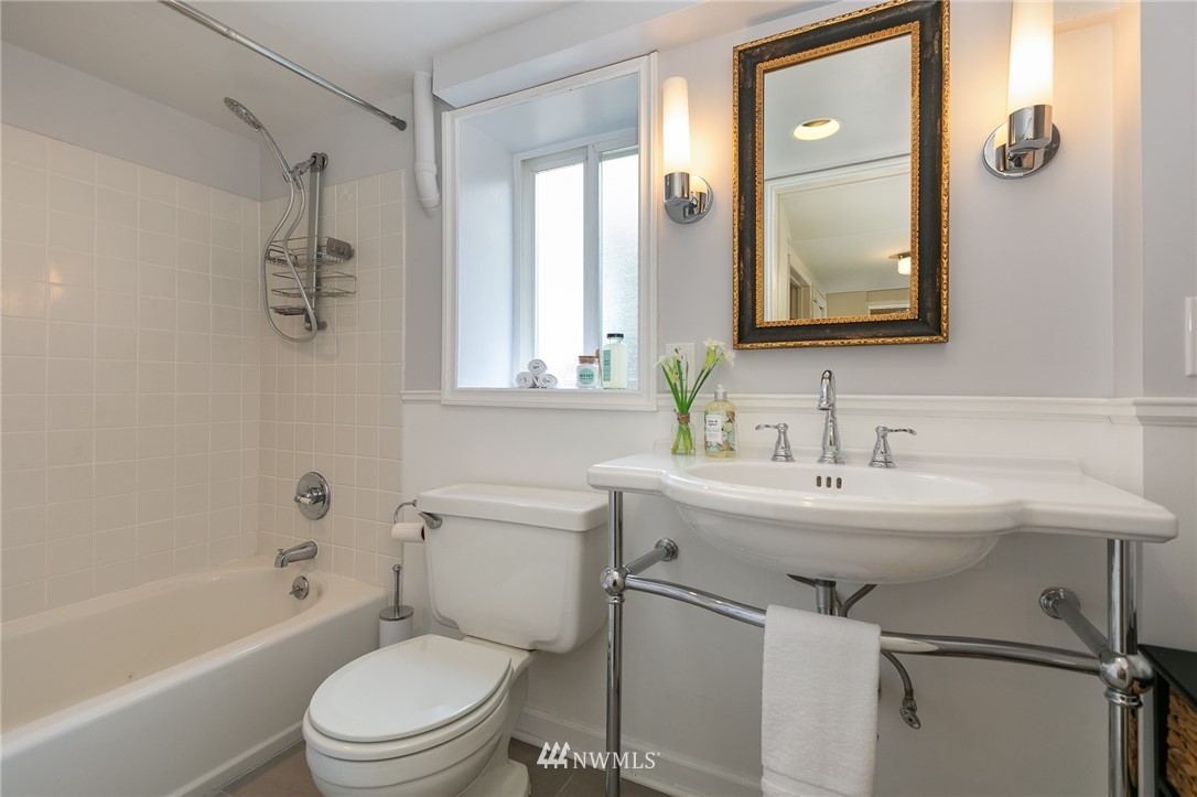 536 North 70th Street Seattle, WA 98103 - Photo 18 of 21 Gallery Image 18
