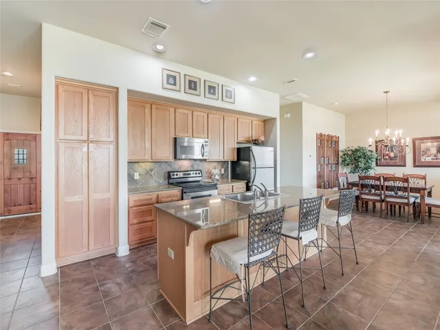 $2,100 | 1908 Kahala Sunset Drive, Unit G, Spicewood, TX 78669