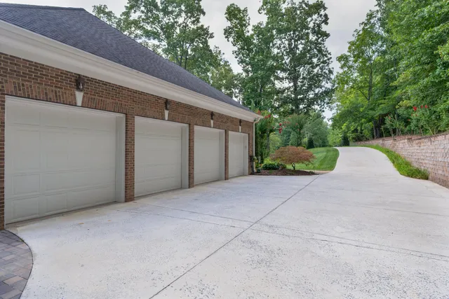 $2,880,000 | 6803 Silver Cloud Cove, Ooltewah, TN 37363