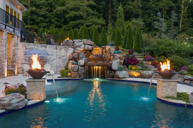 $2,880,000 | 6803 Silver Cloud Cove, Ooltewah, TN 37363
