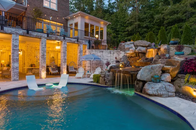 $2,880,000 | 6803 Silver Cloud Cove, Ooltewah, TN 37363