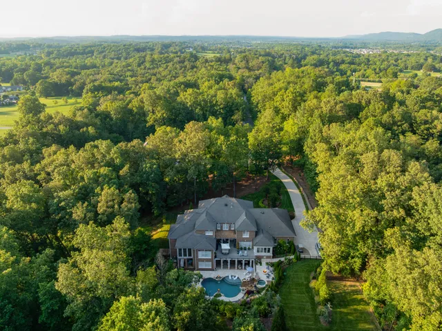 $2,880,000 | 6803 Silver Cloud Cove, Ooltewah, TN 37363
