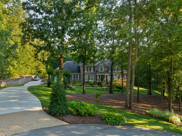 $2,880,000 | 6803 Silver Cloud Cove, Ooltewah, TN 37363