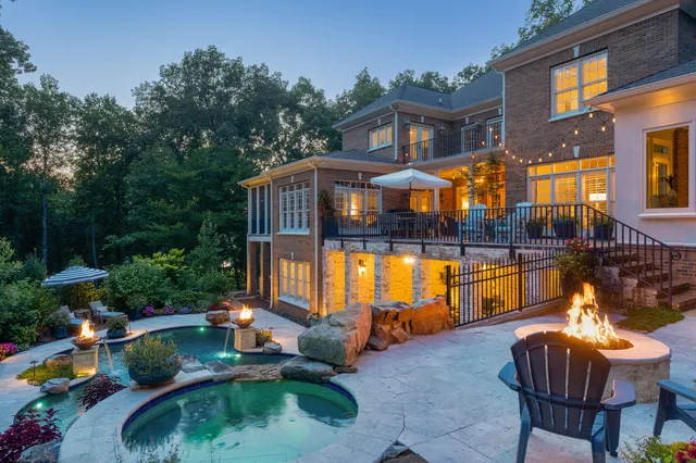$2,880,000 | 6803 Silver Cloud Cove, Ooltewah, TN 37363