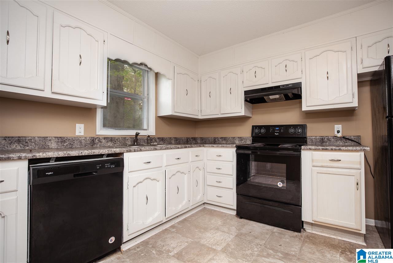 2926 19th Street North Bessemer, AL 35023 - Photo 7 of 24