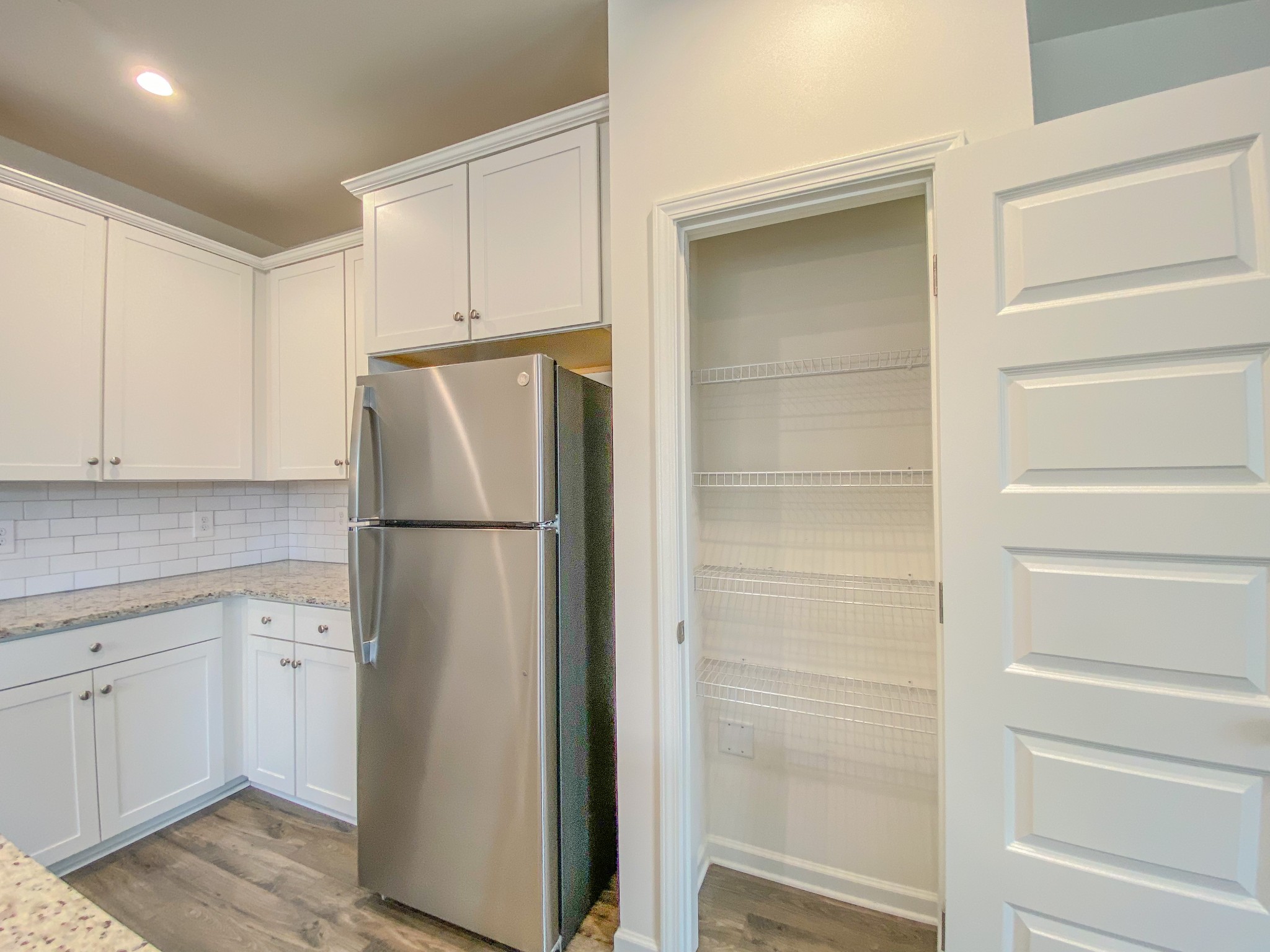 3315 Deerchase Circle Murfreesboro, TN 37129 - Photo 7 of 37 a white refrigerator freezer sitting in a kitchen