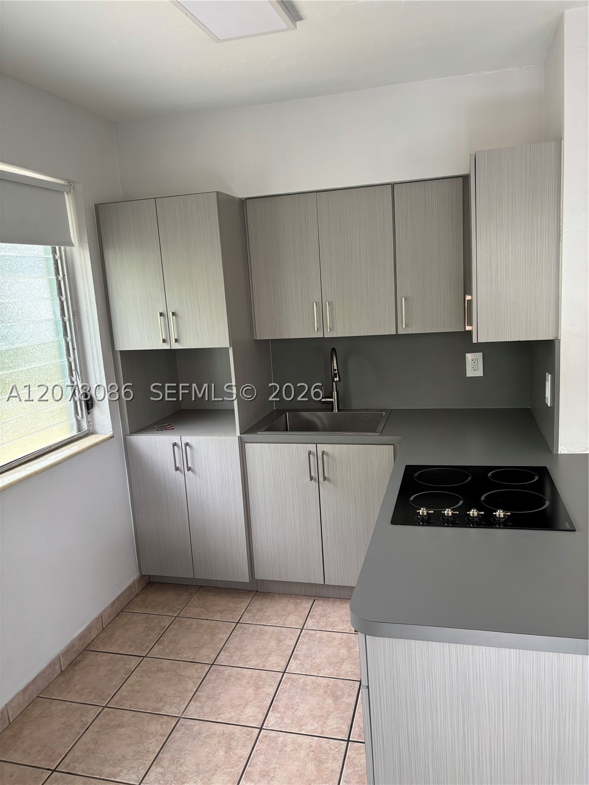 435 Southwest 5th Street, Unit 4 Miami, FL 33130 - Photo 3 of 8 Gallery Image 3