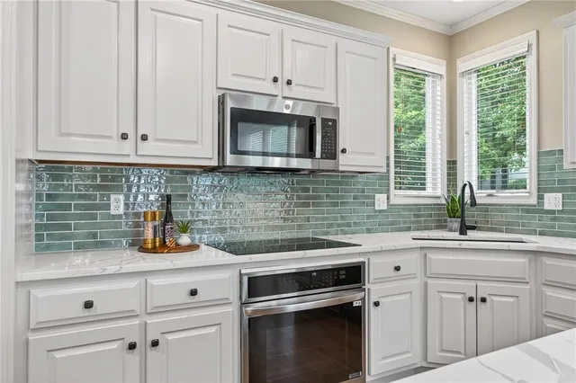 $630,000 | 12704 138th Place, Overland Park, KS 66221