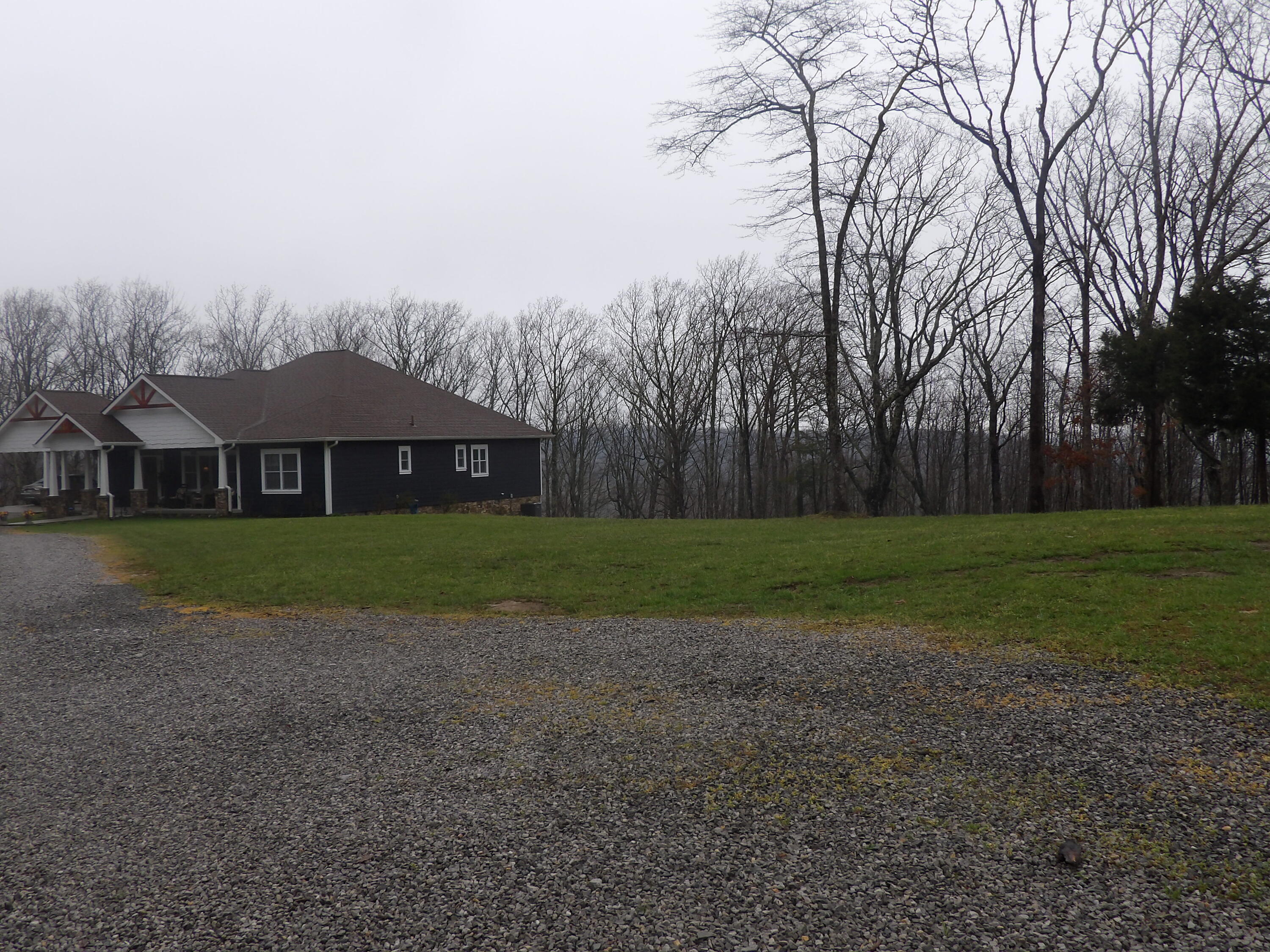 109 West Hames Road Pikeville, TN 37367 - Photo 10 of 59 100_4156