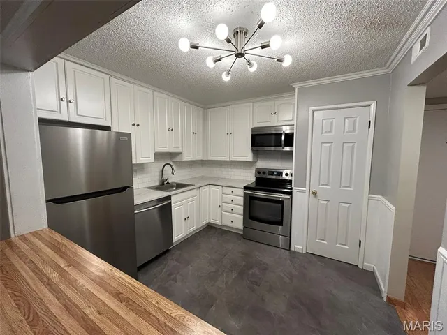 $1,150 | 4355 Maryland Avenue, Unit 130, St. Louis, MO 63108