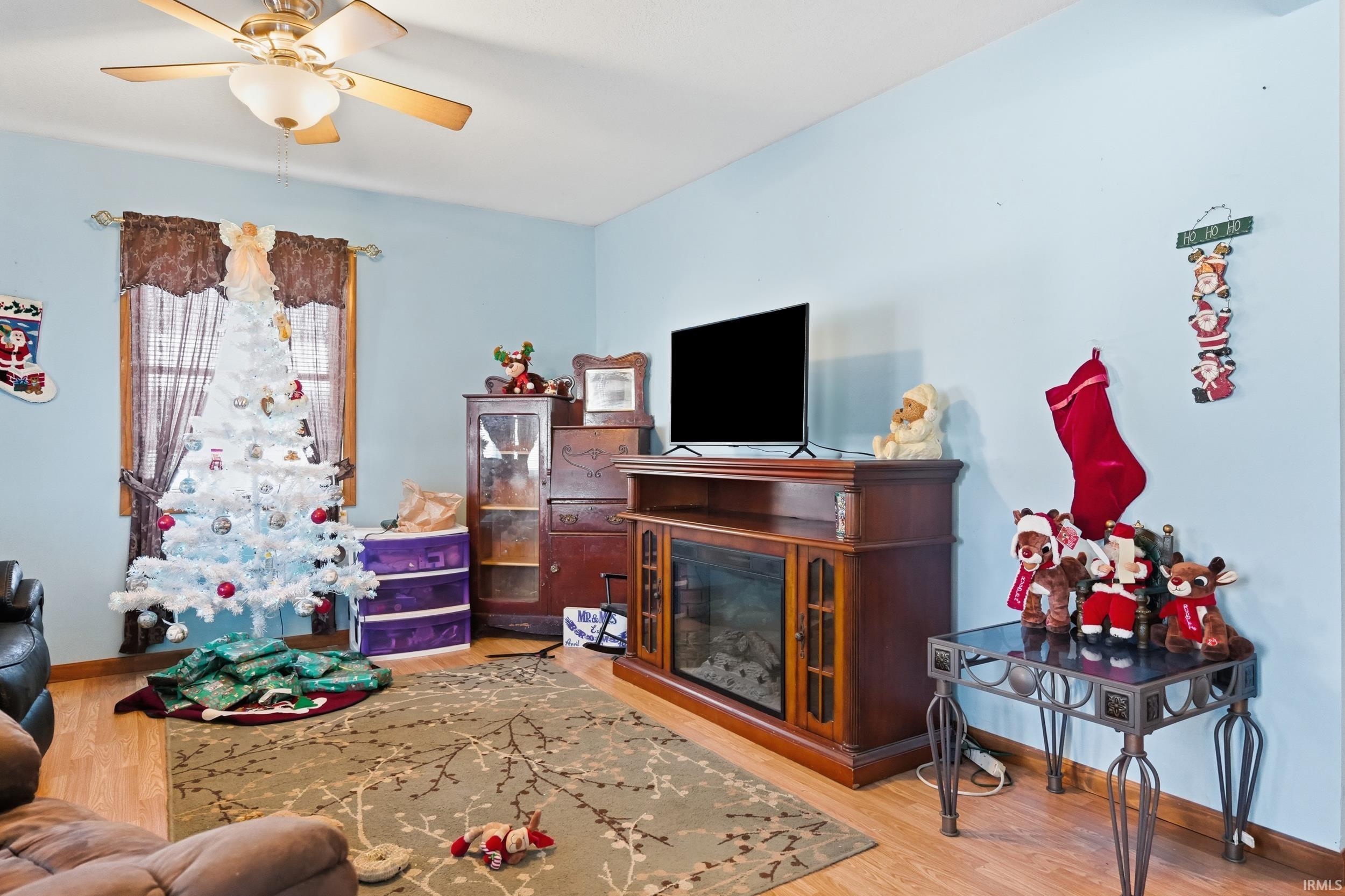 821 Frederick Street Huntington, IN 46750 - Photo 5 of 36